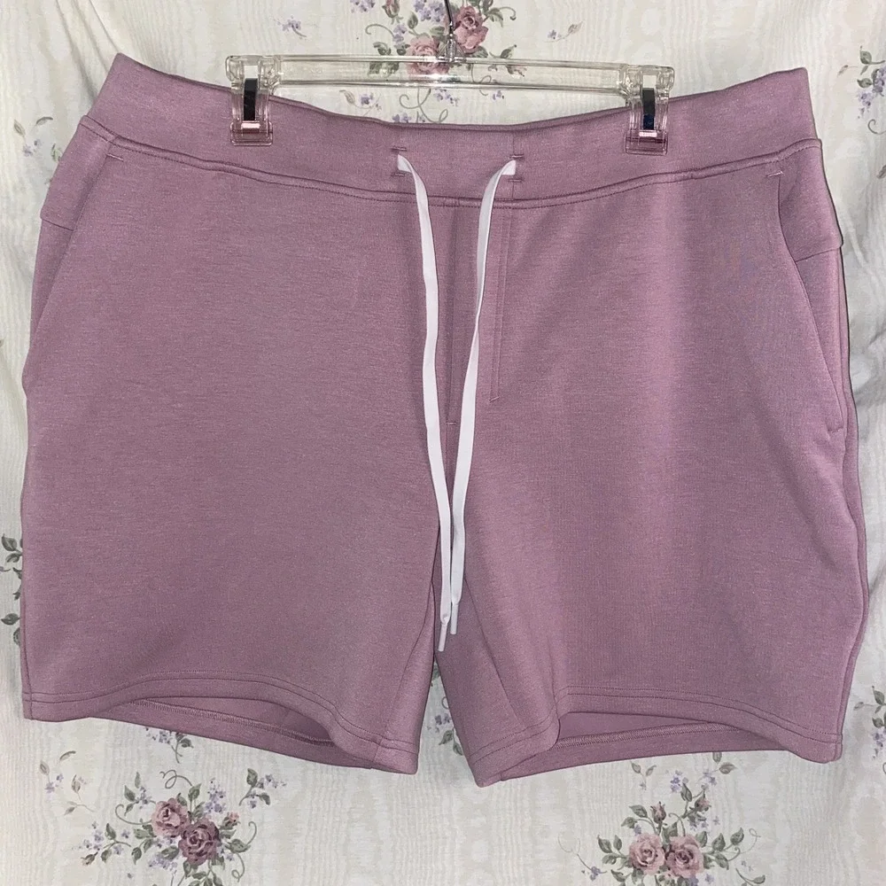 Mens Lululemon Smooth Spacer Short 7